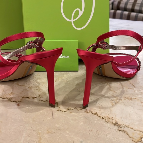 Sam Edelman fuscia pink satin sandals in 7.5. Never worn! New in box - Picture 5 of 10